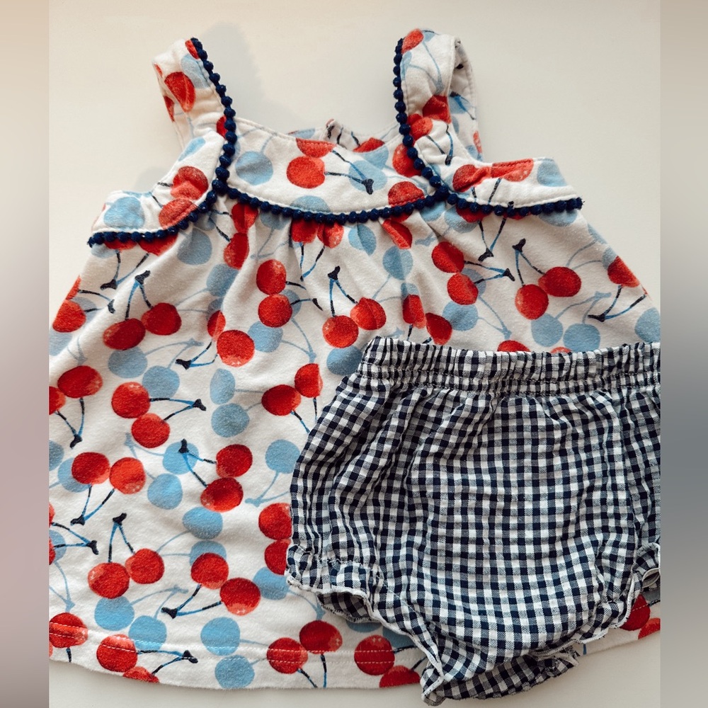 Crown and ivy 2 piece set